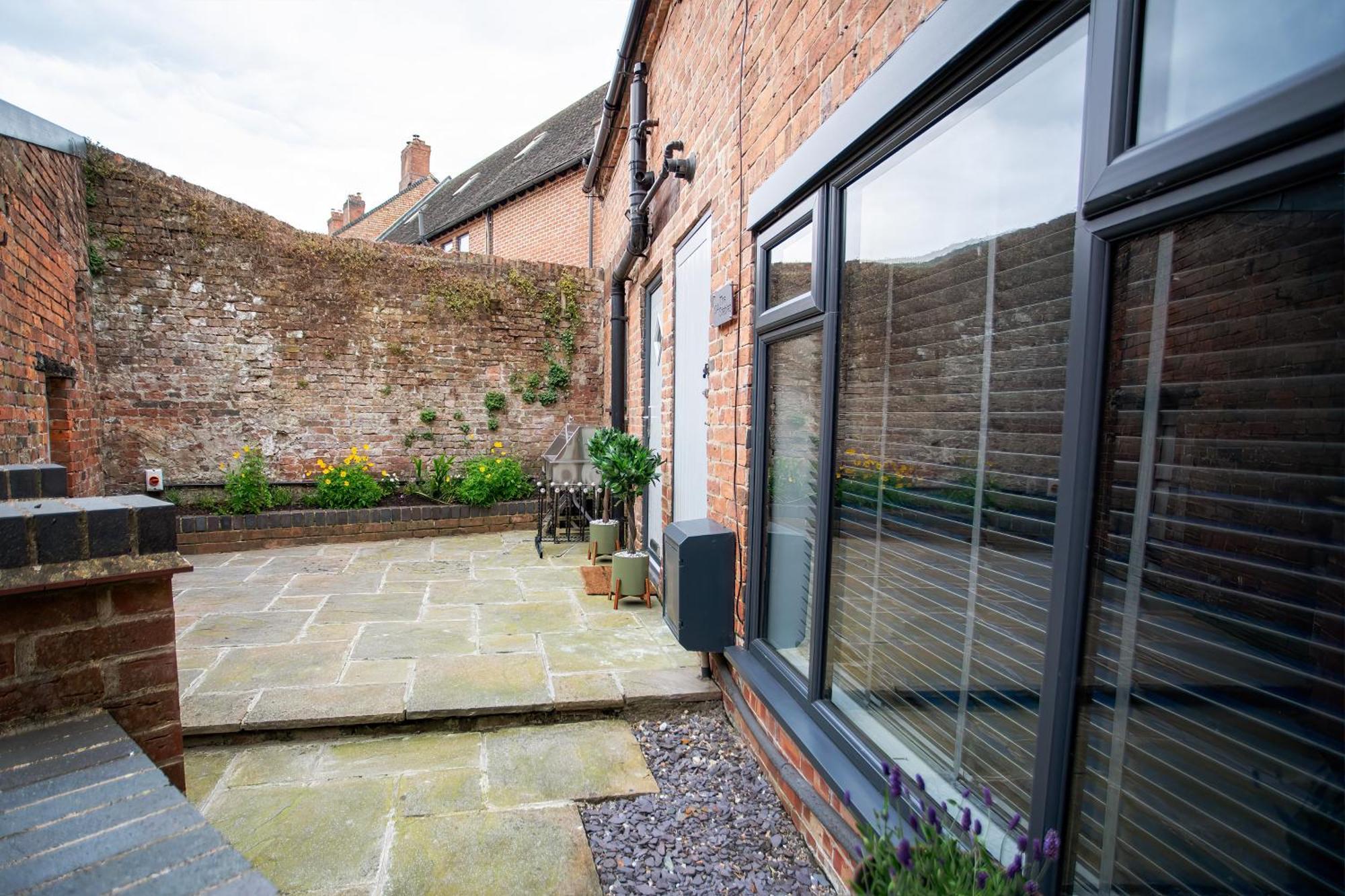 Stunning Ashbourne Town Centre Cottage Near Alton Towers Peak District Derbyshire Extérieur photo